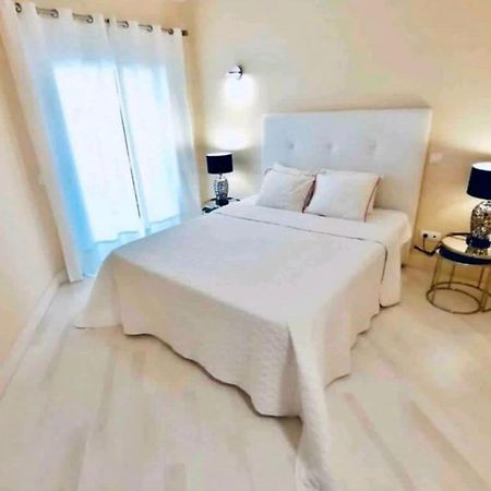 Beach & Sea Apt, Fast Wifi, Airco, Private Parking And Pool Portimão Exterior foto